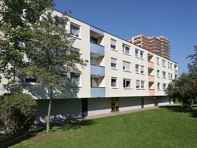 Helle 3-Zimmer-Wohnung mit Balkon und Gartenblick