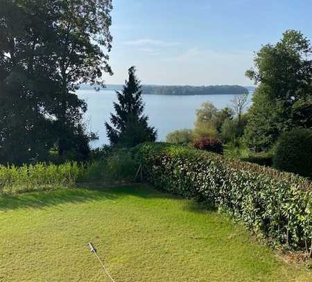 Zwei Doppelhaushälften - Neubau A+ - mit Blick über den Großen Plöner See - Südausrichtung