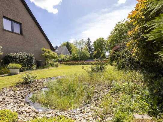 PREISREDUZIERUNG! Saniertes Einfamilienhaus mit Garage auf großem Grundstück in Dormagen-Straberg