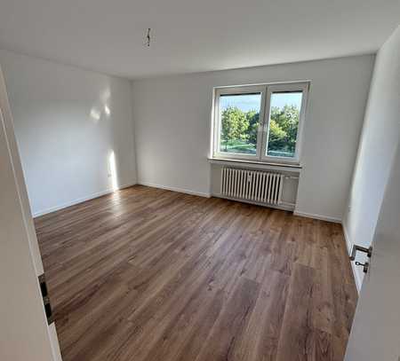 Renovierte 2-Raum-Wohnung mit Balkon, Einbauküche und TG-Stellplatz in Hameln