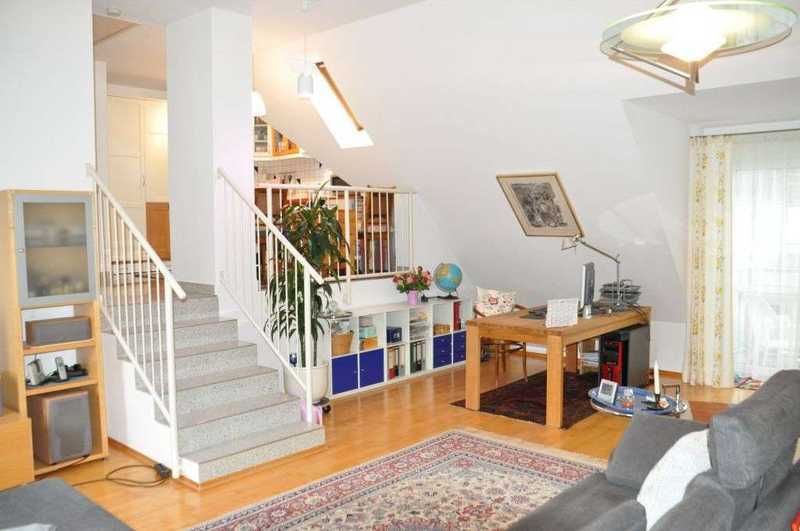                                                               charmante ruhige 2,5-Zimmer-DG-Wohnung / Innenstadt mit Balkon und Einbauk&uuml;che&hellip;                                                       in Himpfelshof (Nürnberg)