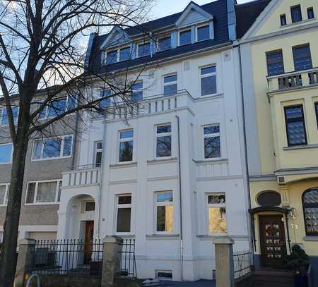 Sanierte Altbauwohnung (2. OG) im Stadionviertel