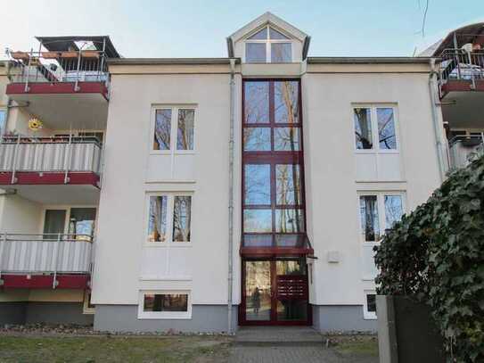 Kapitalanlage: Vermietete 4,5-Zimmer-Maisonette mit Balkon und TG-Stellplatz