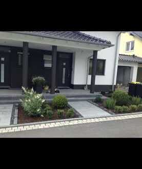 Hochwertiges Einfamilienhaus mit Einliegerwohnung in gehobener Lage
