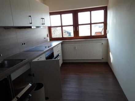 Schöne 3-Raum-Dachgeschosswohnung mit EBK und Balkon in Bayern - Bad Füssing