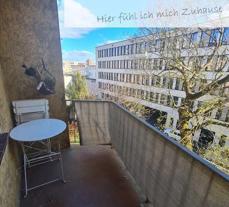 Zentrale 3-ZKB Wohnung mit Balkon!