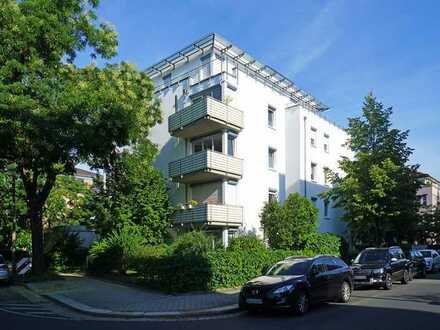 An der Uni-Klinik: Terrasse + EBK mgl.*