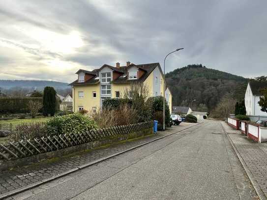 Rodalben - 2 ZKB mit Stellplatz und Balkon als Anlage!