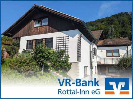 Viel Platz: Gepflegtes EFH + zwei Apartments am Stadtrand