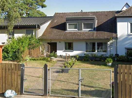 Ruhige und gepflegte 4-Zimmer-Wohnung mit gehobener Innenausstattung mit Terrasse in Hannover