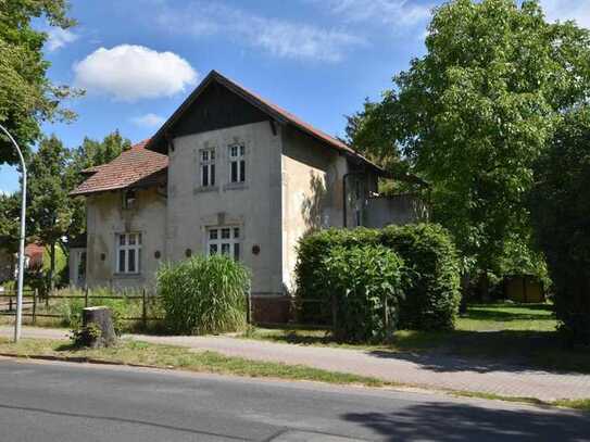 Herrschaftliche Villa im Herzen Mahlows zu verkaufen!