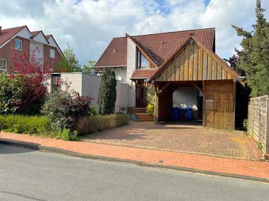 Modernes Einfamilienhaus mit Einliegerwohnung und einzigartigem Grundstücks-Potenzial