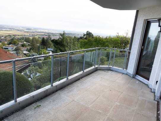 Erdgeschosswohnung mit traumhaftem Weitblick (Gerlingen-Bopser)!