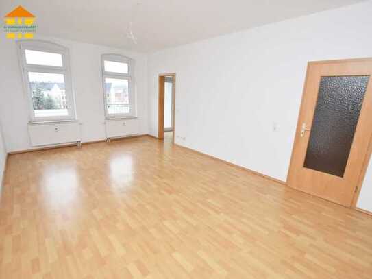 *Frisch renoviert mit Balkon- zentrumsnahe Lage*