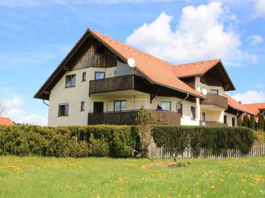 Kapitalanlage! Pfiffige 3- Zimmer- DG-Wohnung mit Weit- und Bergblick im schönen Westallgäu