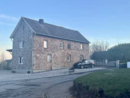 Schickes und bezahlbares Einfamilienhaus mit kleinem Grundstück in 52372 Kreuzau
