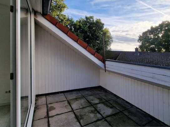 Dachgeschoss-Wohnung mit schöner Loggia