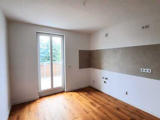 Hübsche 2 Raumwohnung mit großem Balkon, Badewanne und Fußbodenheizung