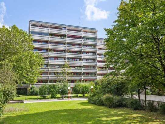 Sonnige und lichtdurchflutete 2-Zimmer-Wohnung direkt am Olympiapark in Schwabing-West