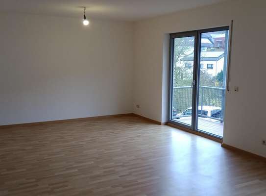 4 Zimmer Wohnung, mit Balkon, 112qm in Bad Neuenahr, zu vermieten