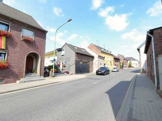 Schöne Maisonettewohnung mit eigenem kleinen Terrassenbereich