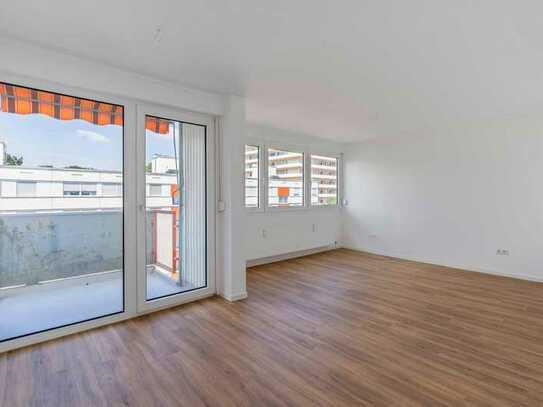 PROVISIONSFREI! Vollständig renovierte 3-Zimmer-Wohnung inkl. EBK, Balkon und Aufzug in Dormagen