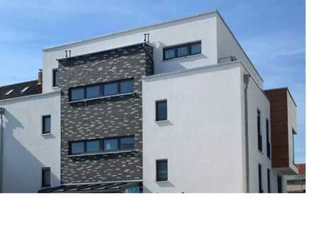 Stilvolle 3-Raum-Penthouse-Wohnung mit gehobener Innenausstattung, Dachterrasse und EBK in Aachen