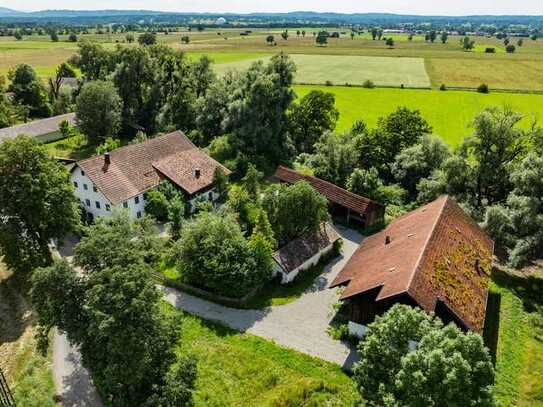 Historischer Hof mit immensem Raumangebot