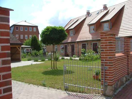 Attraktive helle 2-Zimmer-Reihenhauswohnung in Neustadt Glewe