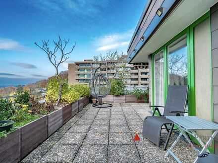 BARRIEREFREIE WOHNUNG MIT PENTHOUSE-CHARAKTER - 5 ZKB mit großer Dachterrasse und tollem Fernblick