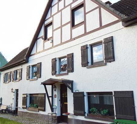 CHARMANTES UND GROßZÜGIGES HAUS IN HEMER IHMERT ZU VERKAUFEN