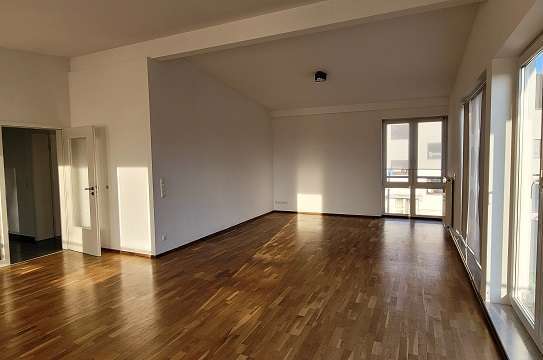 Attraktive 5-Raum-Wohnung mit EBK und Balkon-Terrasse in Dortmund-Kirchhörde