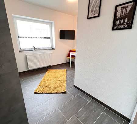Neuwertige 1-Raum-Whg / WG Zimmer mit eigenem Bad