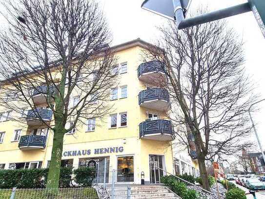 WG-geeignet - 2-Raum-DG-Wohnung mit EB-Küche, Aufzug vorhanden, ab sofort zu vermieten