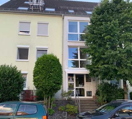Große, helle 4-Zimmerwohnung ca. 106 qm in Solingen-Ohligs zu vermieten