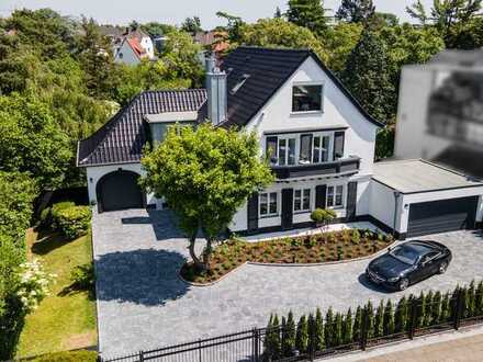 Sanierte Gründerzeit Villa an den Rheinwiesen, großer Garten, Indoor-Pool, ideale Anbindung zum Dom