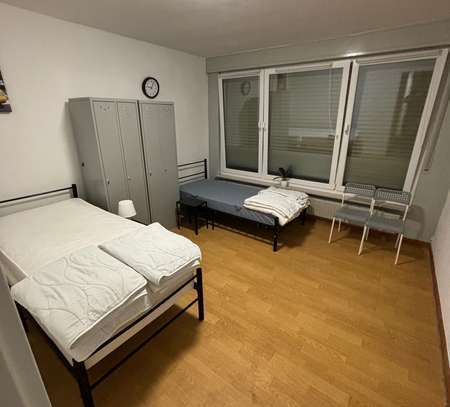 **Möbliertes WG- Zimmer mit Balkon zentral in Offenbach**