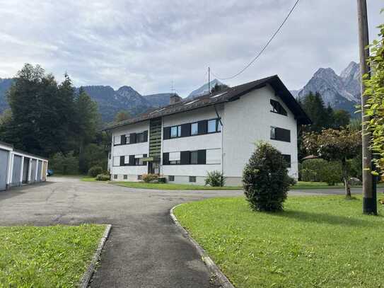 Stilvolle, Bequeme 2 Zimmer Dachgeschosswohnung mit Balkon in Grainau (Leerstehend beim Verkauf))