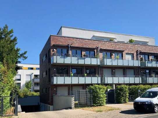 Tageslichthelle 2 Zimmer Wohnung mit sehr guter Stadtanbindung und Balkon