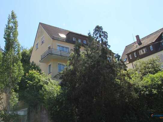 Toller Stadtblick inklusive - Dreifamilienhaus mit viel Potential in gefragter Lage