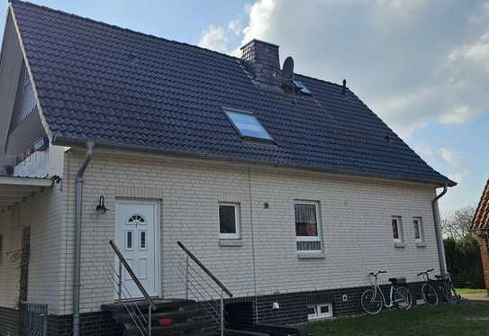 Einfamilienhaus plus separater kleiner Mieteinheit und großem Grundstück in Bleckede an der Elbe !