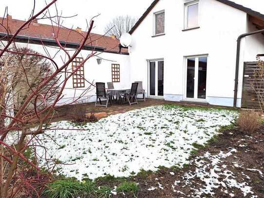 Einfamilienhaus für 1-2 Personen, Garten, Wärmepumpe, Carport