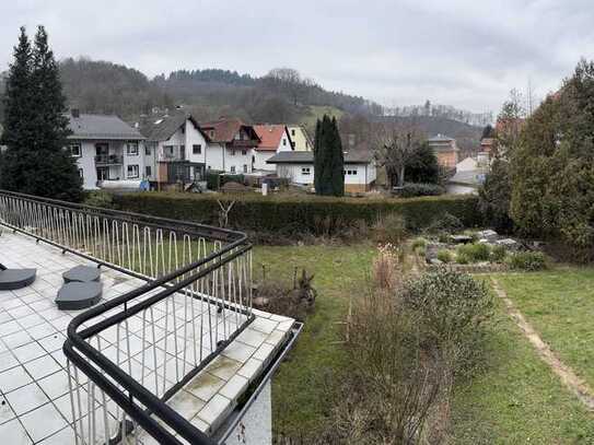 Attraktive 3-Zimmerwohnung mit riesigem Balkon am Grundelbach