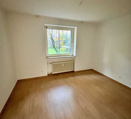 Freundliche 4-Zimmer-Wohnung mit Balkon im Grünen