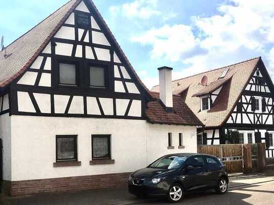 Einziehen fertig - 2 neu sanierte Einfamilienhäuser und Appartement in Gommersheim