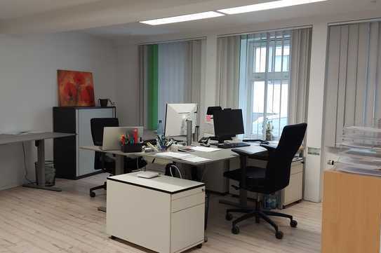 Moderne Büro- oder Praxisräume mit Flair im Fachwerkhaus in der Usinger Altstadt