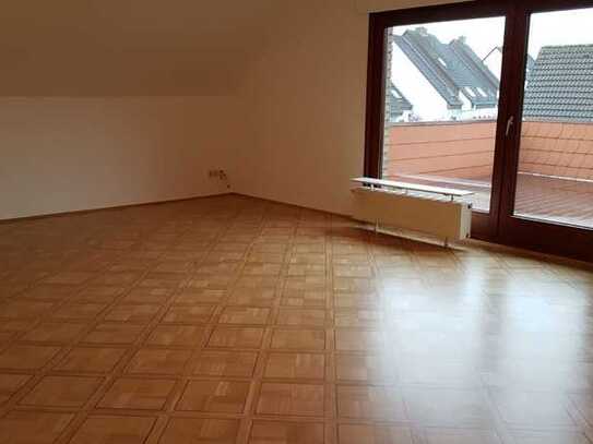 Schöne 2,5-Zimmer-Wohnung mit Balkon und Garage in Bielefeld