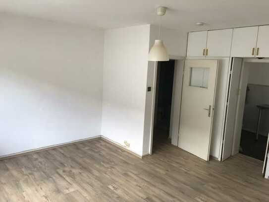 Helles, gepflegtes Appartement, Duisburg-Neudorf / Nähe Uni