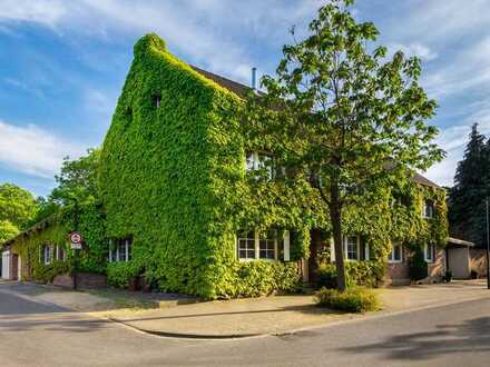 GROSSZÜGIGES FAMILIENDOMIZIL! EIN MEHRGENERATIONENHAUS + EIN EINFAMILIENHAUS + BAUGRUNDSTÜCK