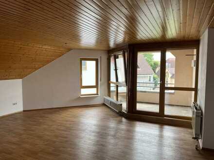 Attraktive 3,5-Zimmer-DG-Wohnung mit Balkon und Einbauküche in Schwäbisch Hall